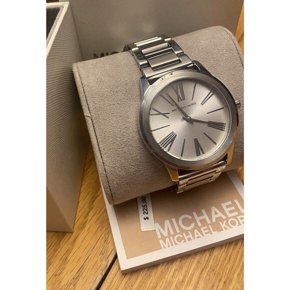 Michael Kors 3489 Silver Bracelet Watch Japan Movement Women Round Face NWT main image 16